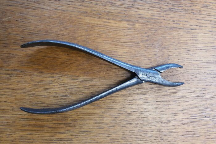 Zahnbehandlung um 1900: Als in Boffzen noch auf der Hobelbank Zähne gezogen wurden