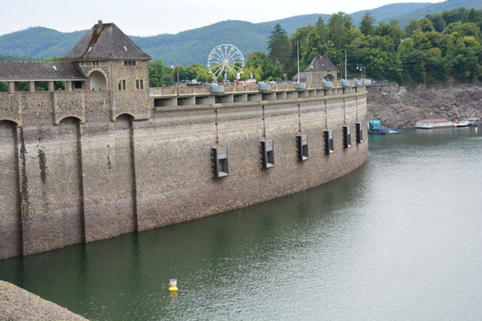 Niedrigwasser legt Flotte Weser lahm – Edersee nur noch zu 20 Prozent gefüllt